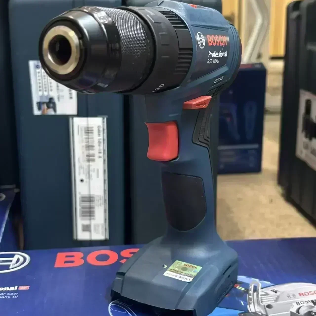Perceuse à percussion sans fil - Bosch Drill Gsb 18V avis et prix